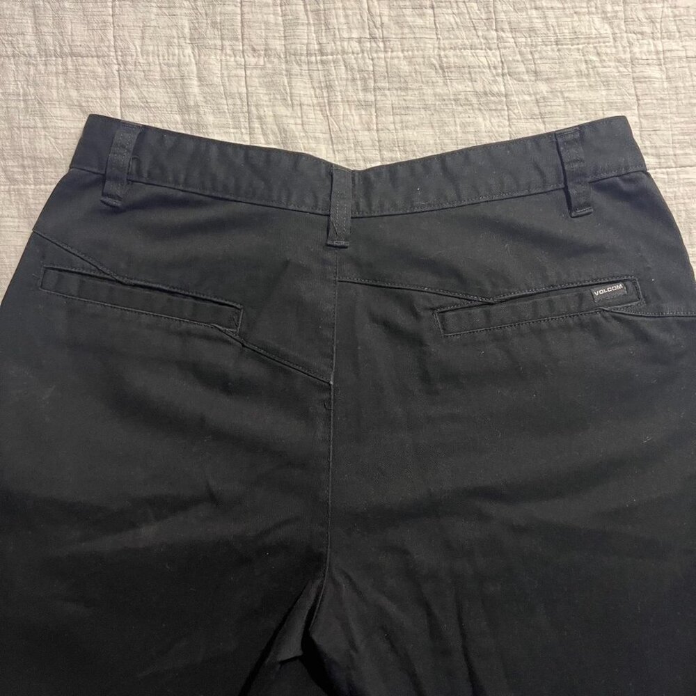Volcom Shorts - Picture 2 of 3